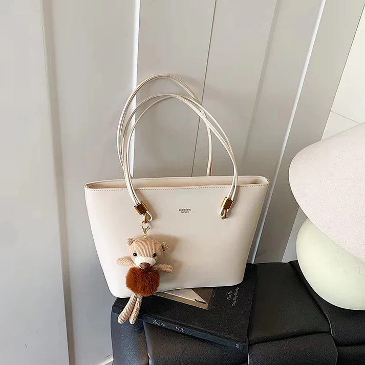 বড় ধারণক্ষমতার পিইউ লেদারের টোট ব্যাগ