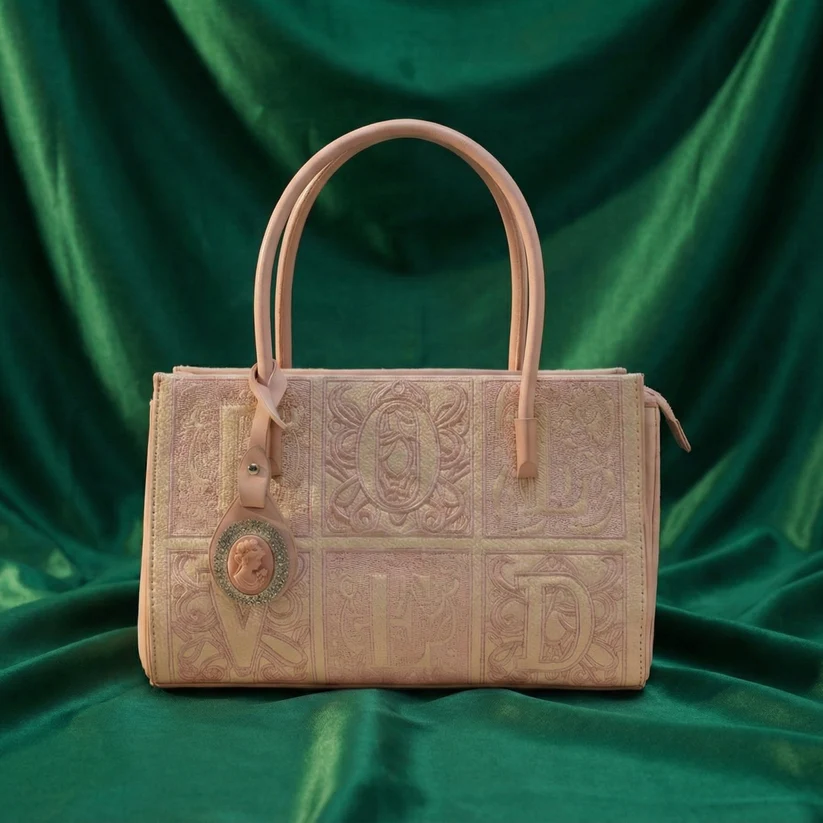 দ্য আরবান ব্লাশ image 2