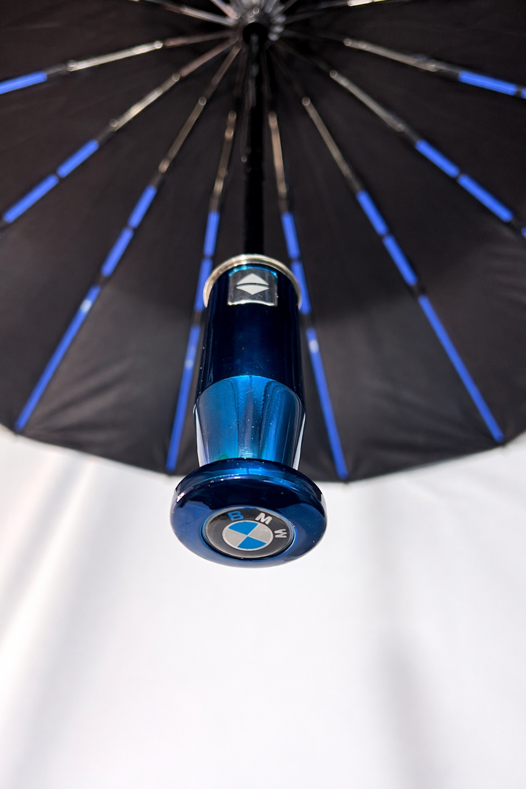 BMW 16 Ribs Auto Open/Close Windproof Umbrella-3:2 image 3